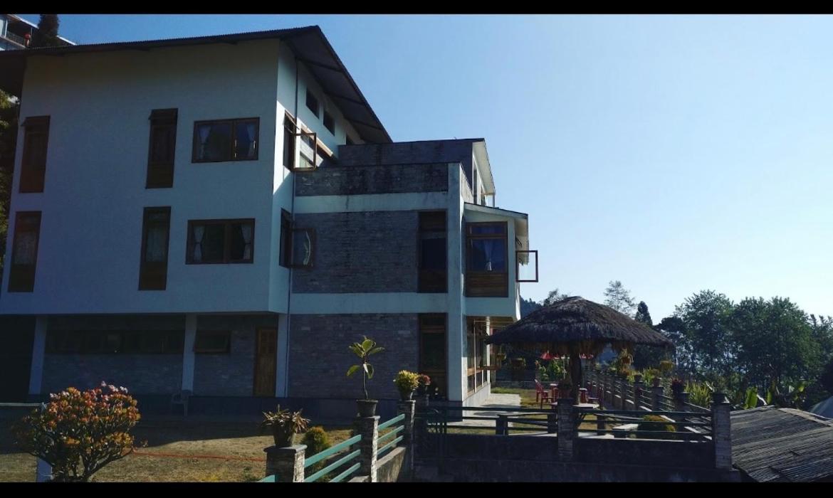 Martam Farmhouse Villa Pelling Exterior photo