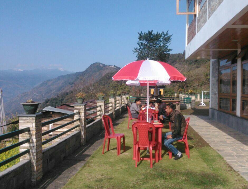 Martam Farmhouse Villa Pelling Exterior photo